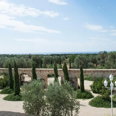 Trulli Altomare Villa *